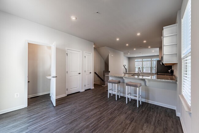 Foto del edificio - 201 S Macon St