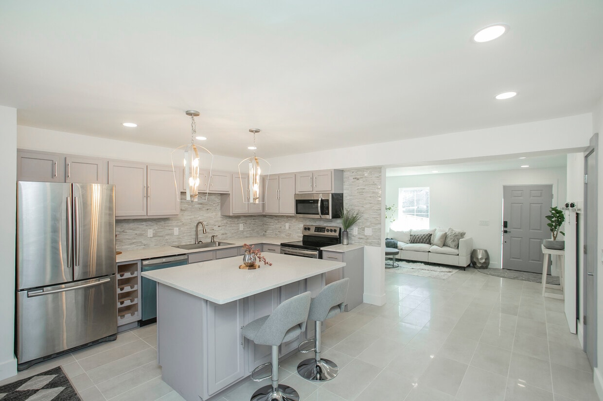 Primary Photo - 1354 Bellshire Terrace Dr