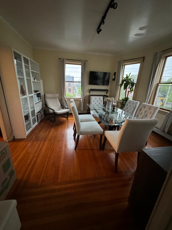 Foto principal - 319 Friendship St
