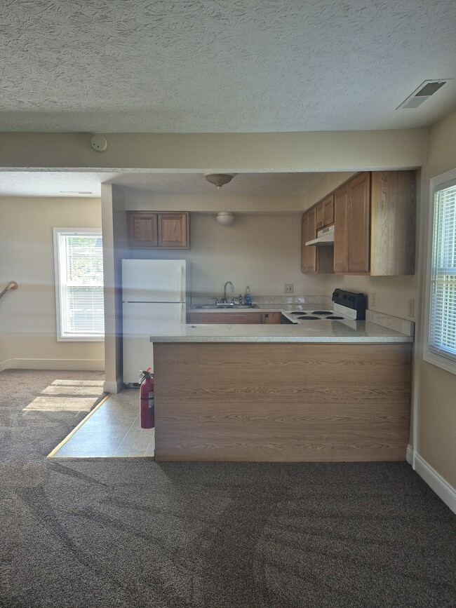 Building Photo - 124 Crain Ave