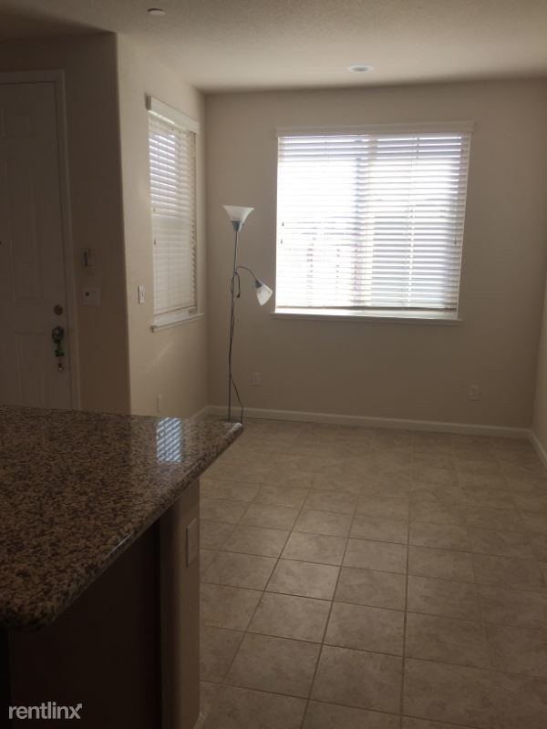 Building Photo - 1 br, 1 bath Apartment - 1445 S Hart Drive