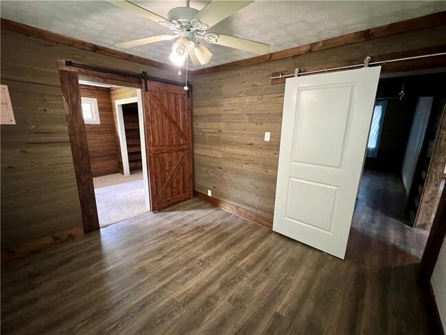 Foto del edificio - 3521 Clay Rd SW