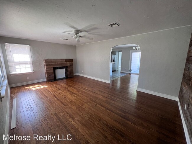 Building Photo - 2 br, 1 bath House - 2929 NW 11th