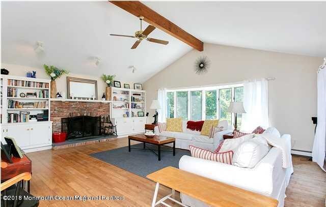 Foto del edificio - 5 Whipporwill Valley Rd