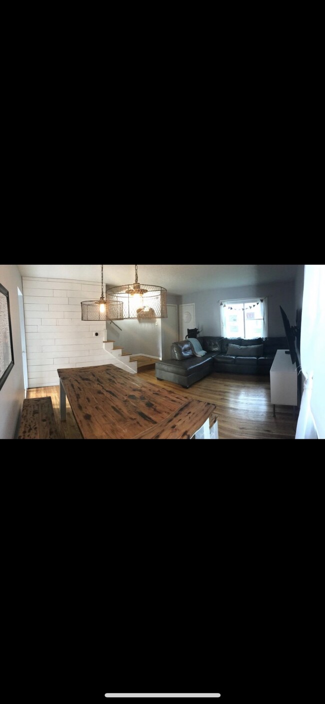 Building Photo - 1111 69th