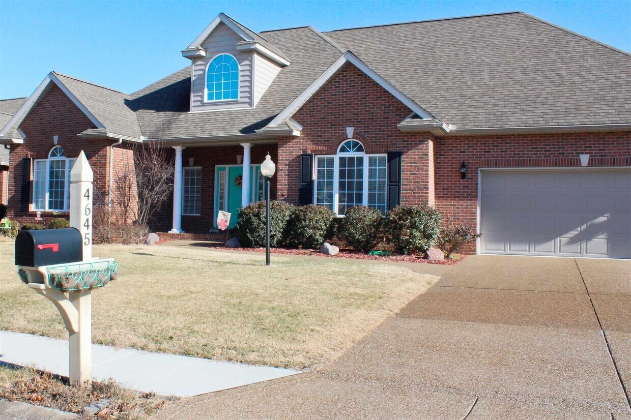 4645 Clint Cir, Newburgh, IN 47630 House for Rent in Newburgh, IN
