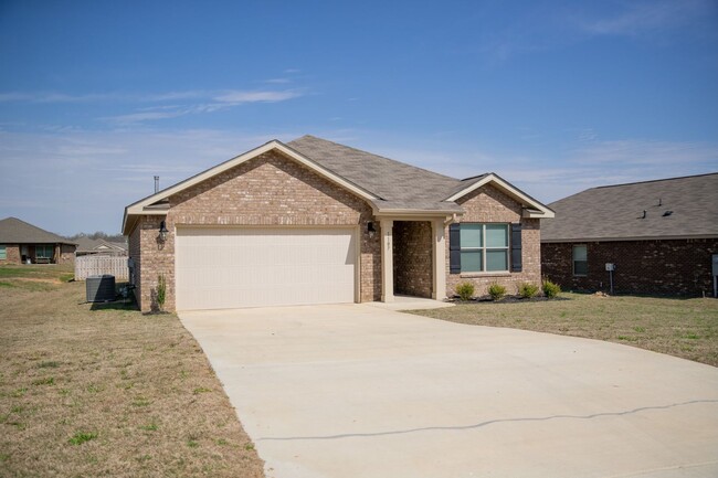 Building Photo - Cullman City Schools - Three bedroom Two b...