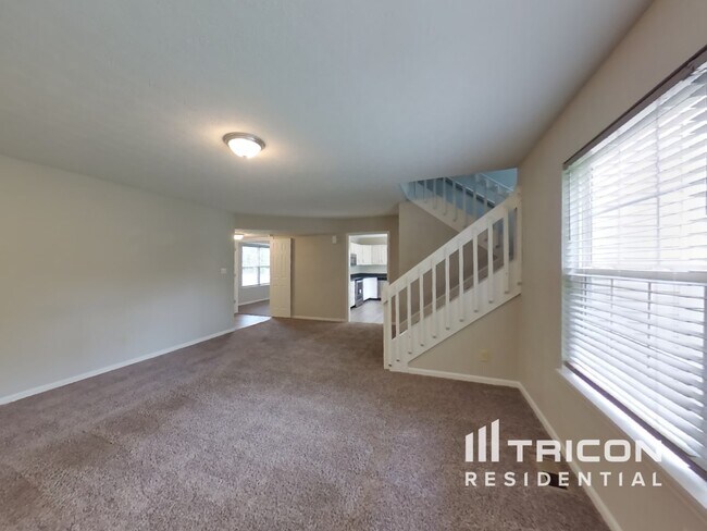 Foto del edificio - 8411 Country Charm Drive Indianapolis IN