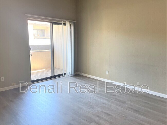 Foto del edificio - 2938 N 61st Pl