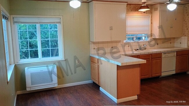Building Photo - 7305 Furlong Ave