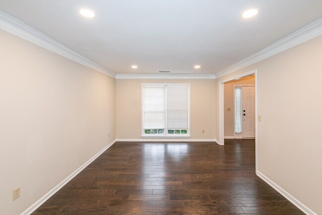 Building Photo - 2379 Westport Cir