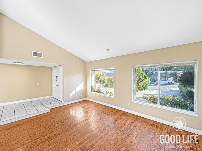 Foto del edificio - Beautiful 4B/2BA Home in Rancho Bernardo for Lease!