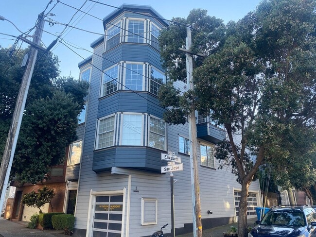 Epic Real Estate & Asso. Inc. - Beautiful, Spacious & Sunny 2 br/2ba Condo Available in Mission -... - Epic Real Estate & Asso. Inc. - Beautiful, Spacious & Sunny 2 br/2ba Condo Available in Mission -...