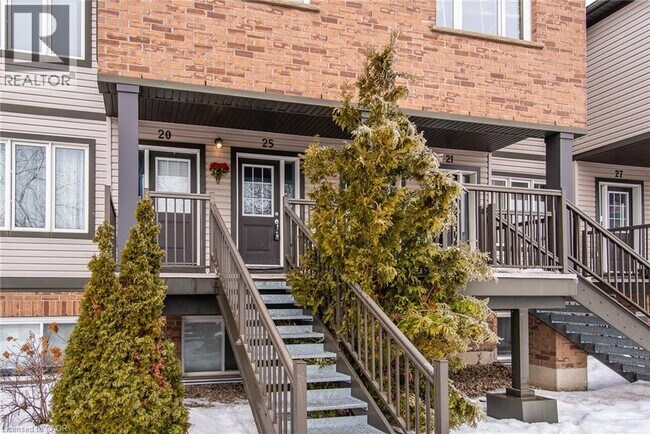 Photo du bâtiment - 42 W Acres Crescent