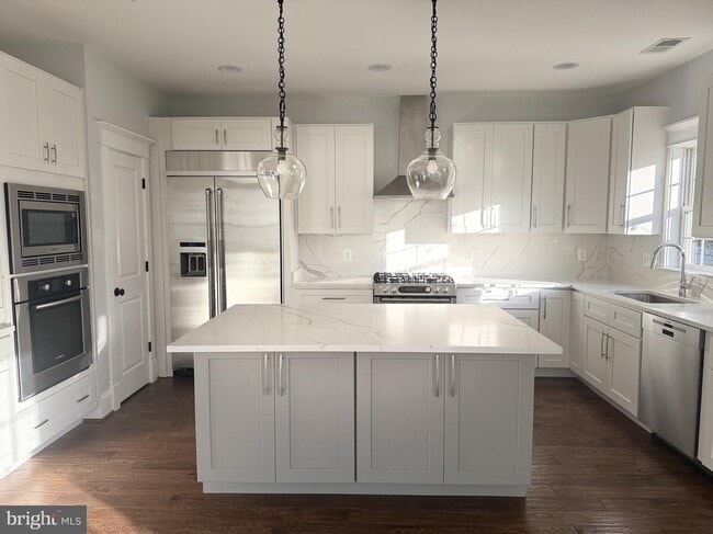 new kitchen - 8104 Old Georgetown Rd