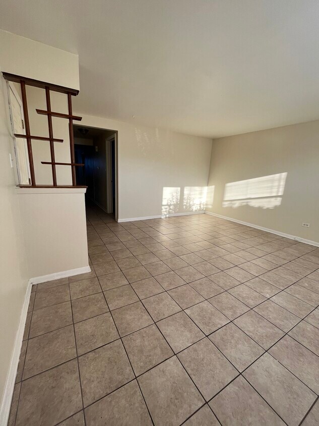 Primary Photo - 2951 Thatcher Ave