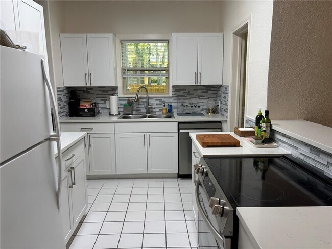 Building Photo - 1701 Forest Trail