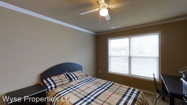 Foto del edificio - 2209 Sweet Home Rd