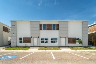 Building Photo - 15 N "E" St