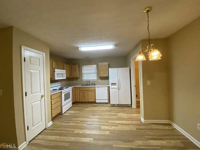 Building Photo - 2451 Meadow Pond Trail SW