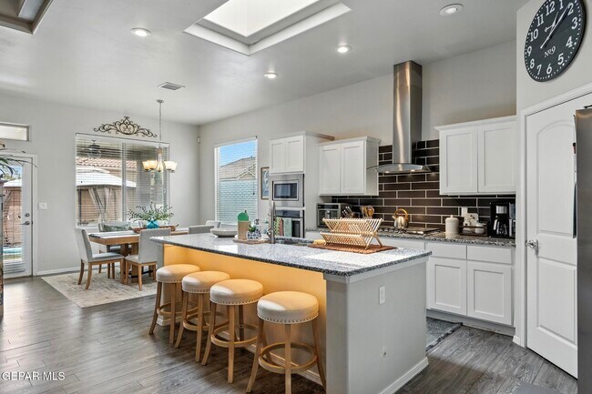 Building Photo - 12436 Knightsbridge Dr