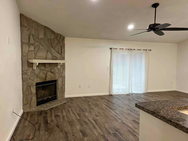 Building Photo - 103 Trenton Ave