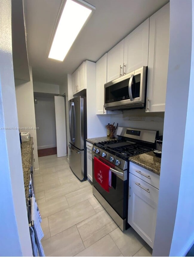 Building Photo - 15320 SW 106th Terrace