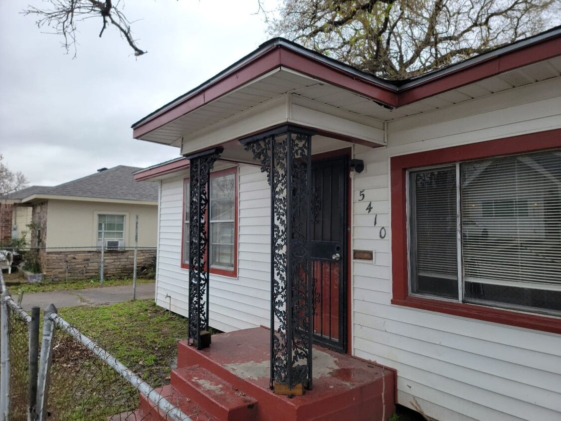 Primary Photo - Charming 3 Bedroom Single Family in Houston