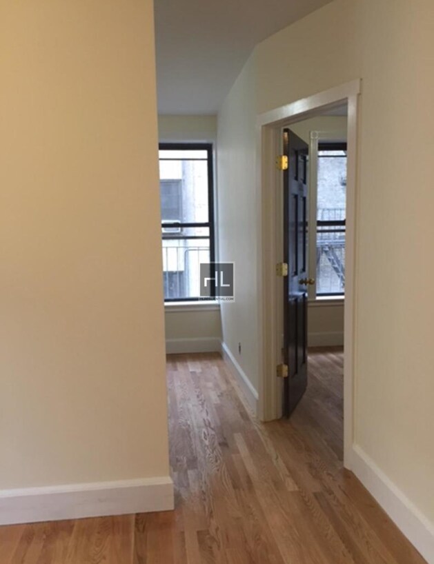 Foto del edificio - 249 W 21st St