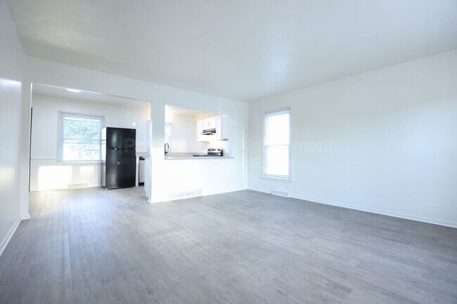 Foto del edificio - 5916 Camden Ave