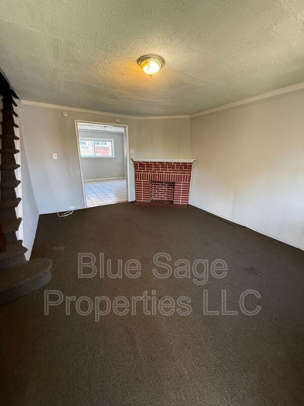 Foto del edificio - 7139 Greenwood Ave