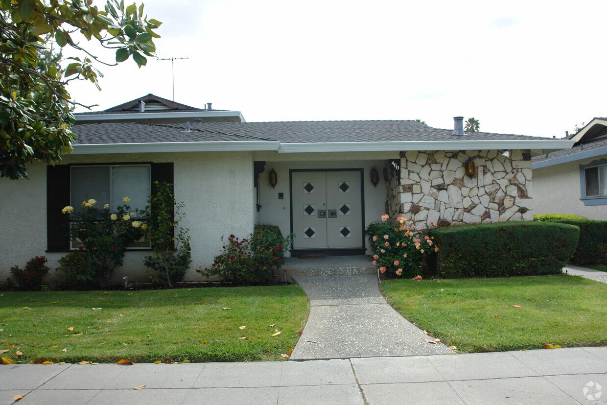 Building Photo - 400 Richfield