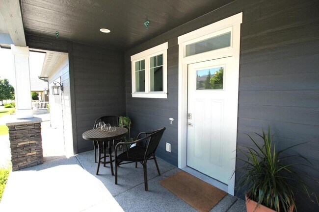 Building Photo - 2551 W Sorbonne Dr