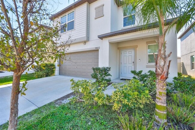 Building Photo - 9913 Jackfruit Ct