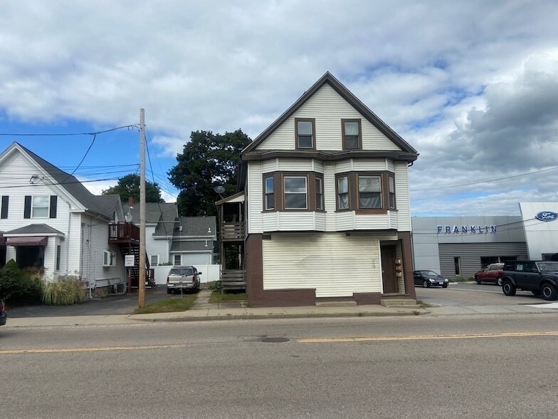 Primary Photo - 155 E Central St