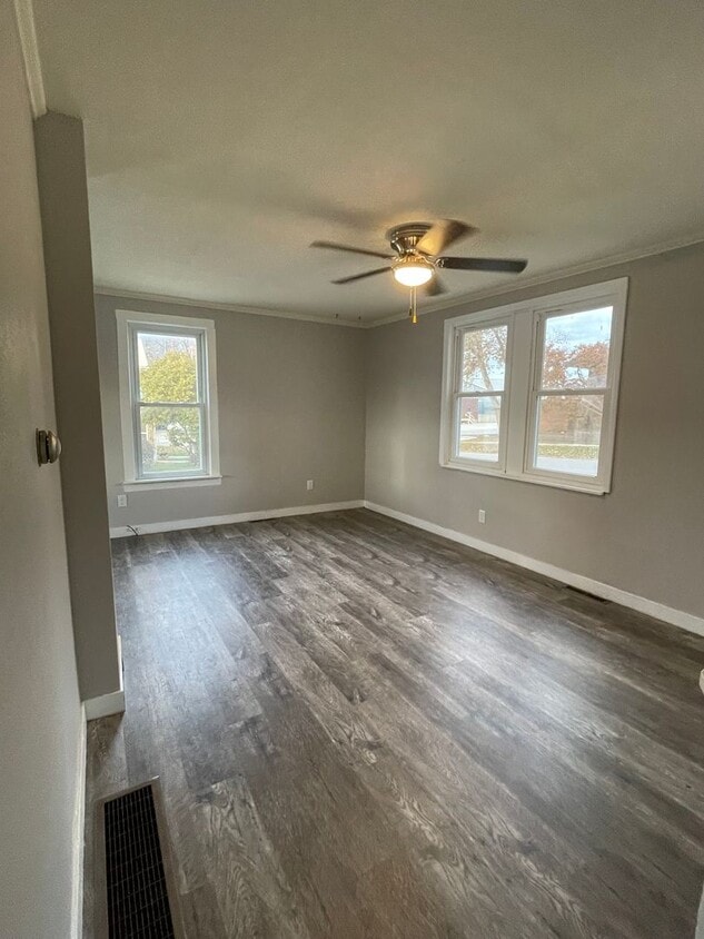 Primary Photo - 2 bd 1 ba house for rent in Hudson, IA