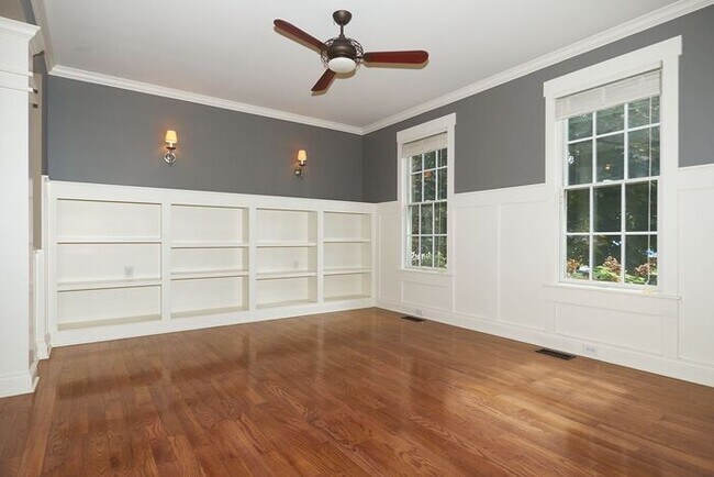 Foto del edificio - 3 Bedroom in Carmel's Village of West Clay