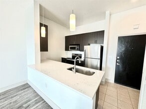 Building Photo - 2222 Smith St