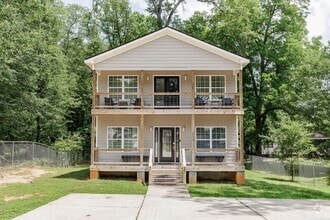 Building Photo - 235 Bray St