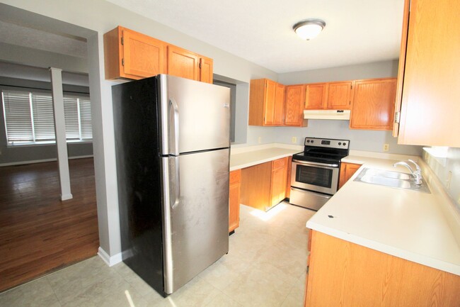 Building Photo - Beautiful 3-Bedroom Townhome for rent!