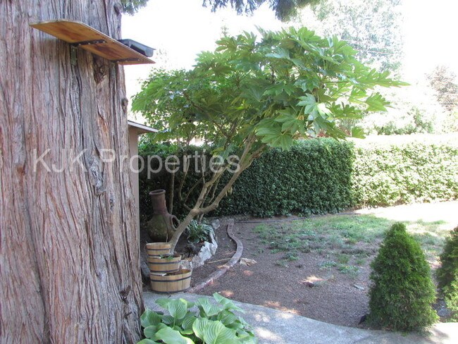 Foto del edificio - 2580 SE Courtney Rd