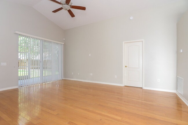 Building Photo - 9339 Hidden Water Cir