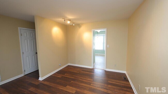 Sala de estar - comedor - 5414 Sharpe Dr