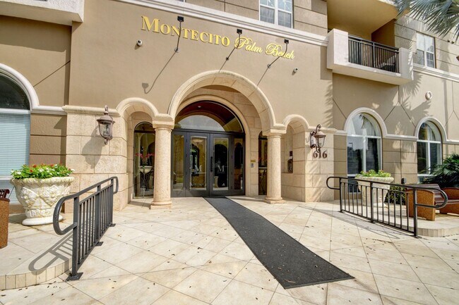 Foto del edificio - 616 Clearwater Park Rd