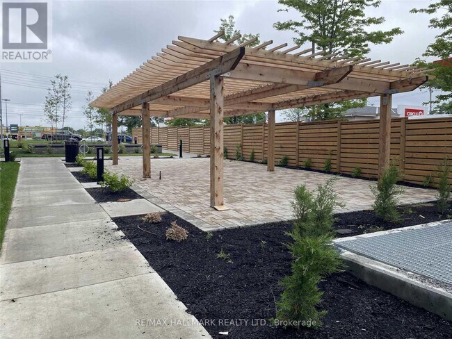 Photo du bâtiment - 20 Orchid Pl Dr