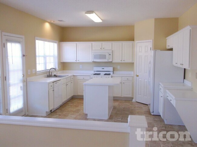 Foto del edificio - 3515 Donamire Way NW