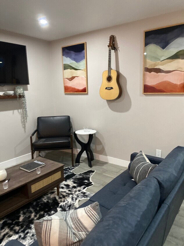 Foto principal - 46520 Daisy St