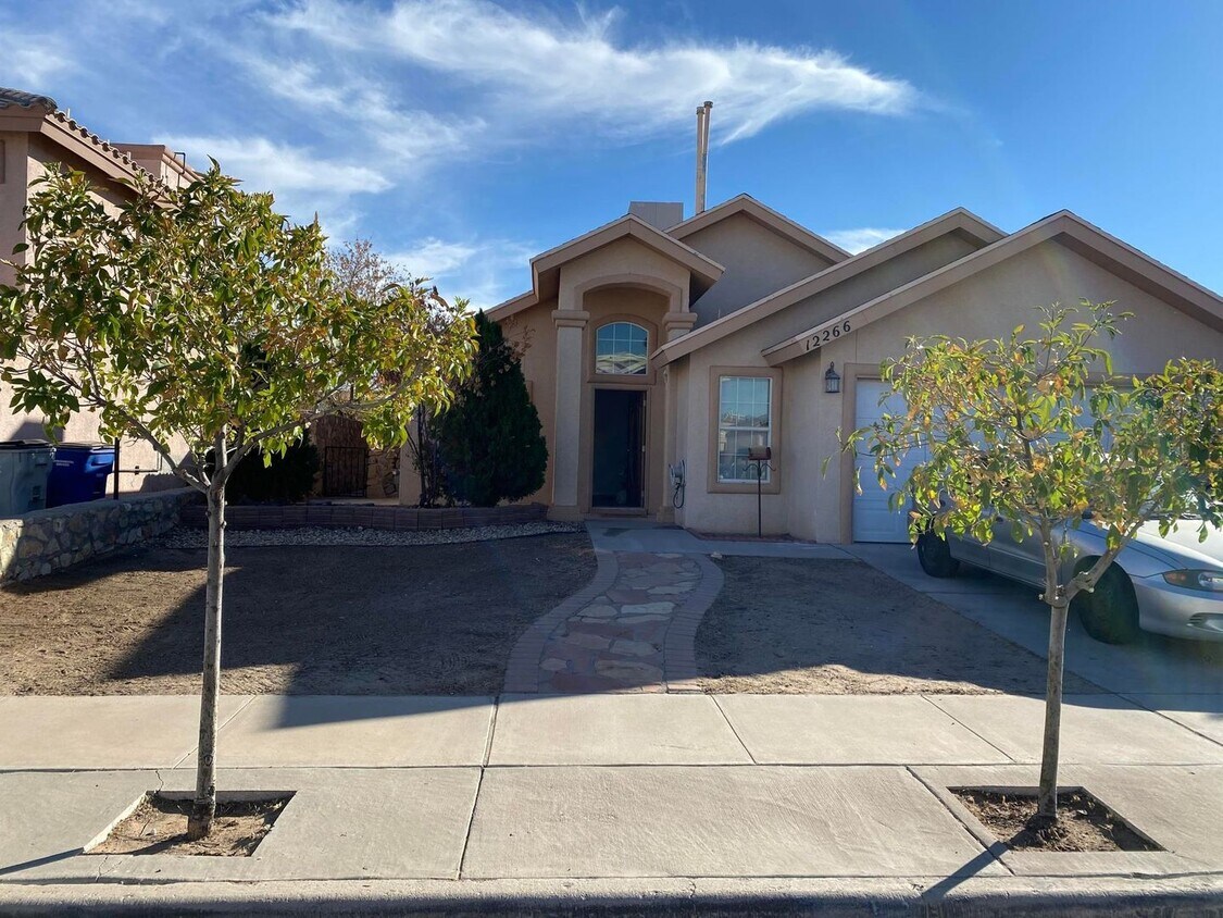 Primary Photo - Lovely Eastside Home!