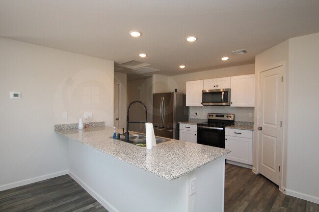 Building Photo - 3750 San Carlos Dr