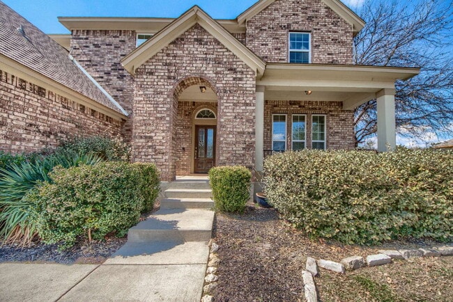 Building Photo - ****Go Big, Then Come Home to Comfort and Style!****